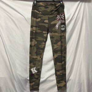 Ardene Green Camouflage Leggings with Unique Design